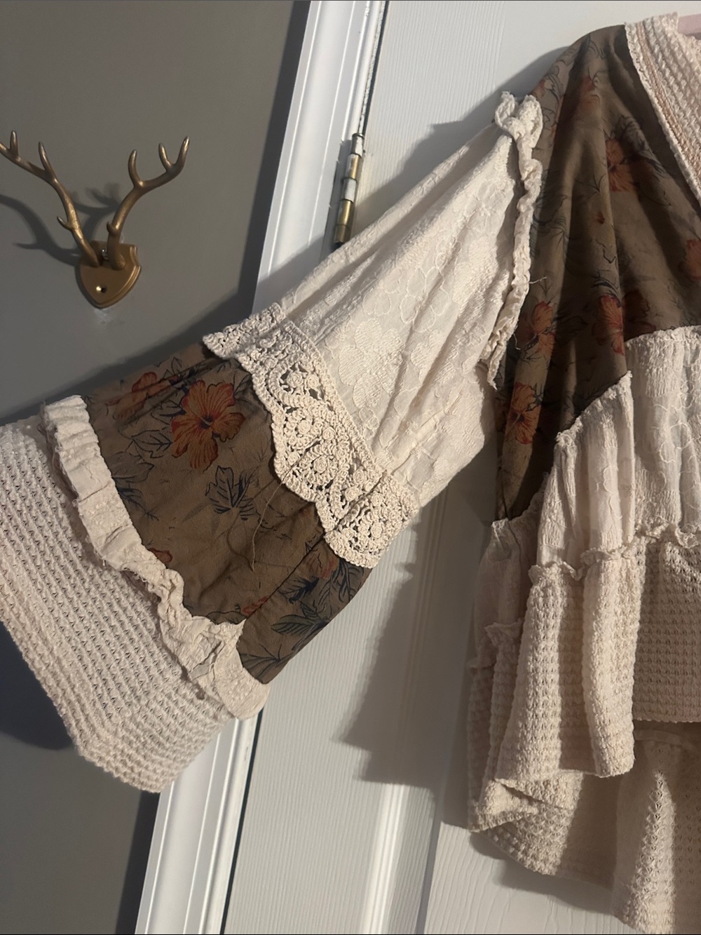 POL Boho Patchwork V‑Neck Ruffle Blouse in Cream and Olive Brown - Picture 4 of 7